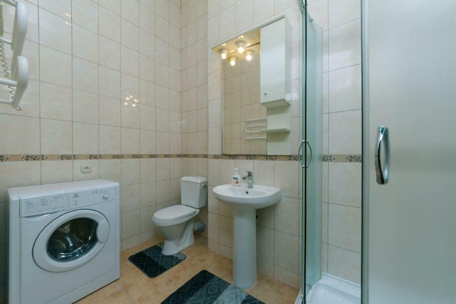 Apartment On Saksahanskoho Street キエフ エクステリア 写真